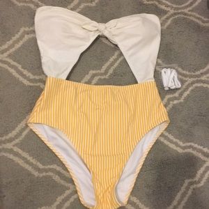 ‼️SOLD‼️ Hollister Cutout Bikini